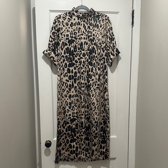 Zara Dresses & Skirts - Zara Animal Print Long Sleeve Dress